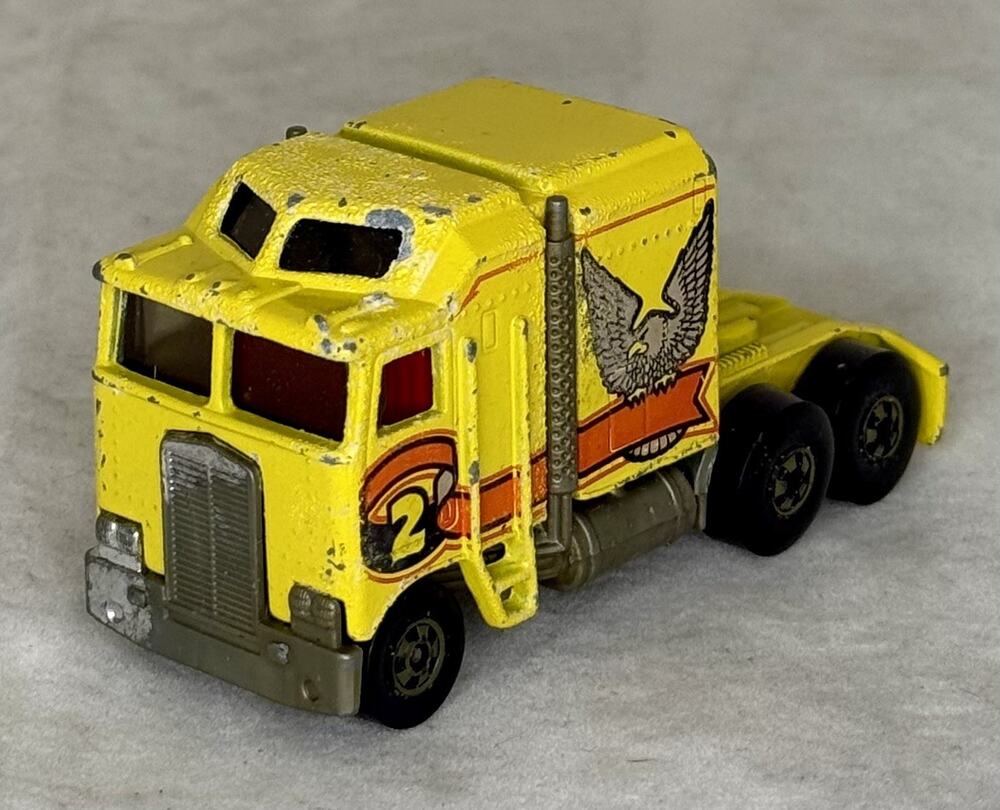 VTG Hot Wheels Workhorses Thunder Roller Semi Truck Yellow Hong Kong 1982